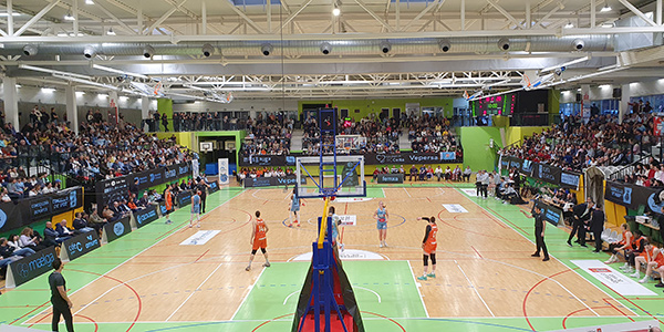 Partido Femxa Celta Valencia Basket, enmarcado en el Fórum Gestión y rentabilidad en el deporte